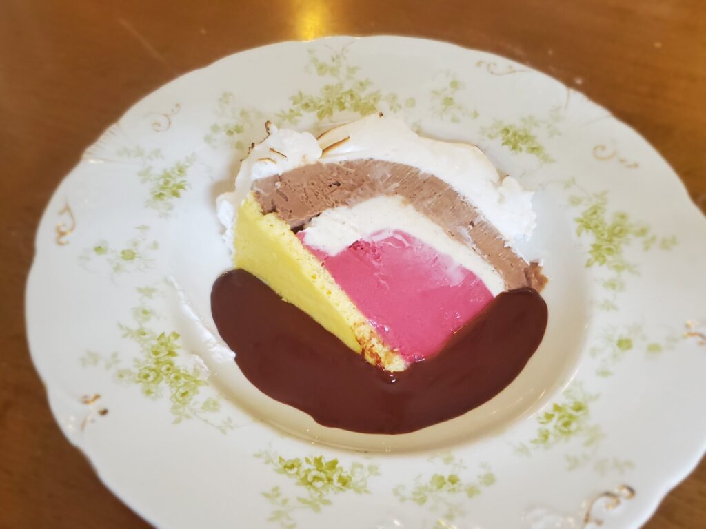 Chocolate Sauce with cake slice