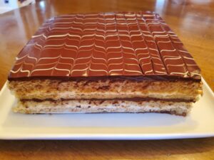 Marjolaine multiple layers cake