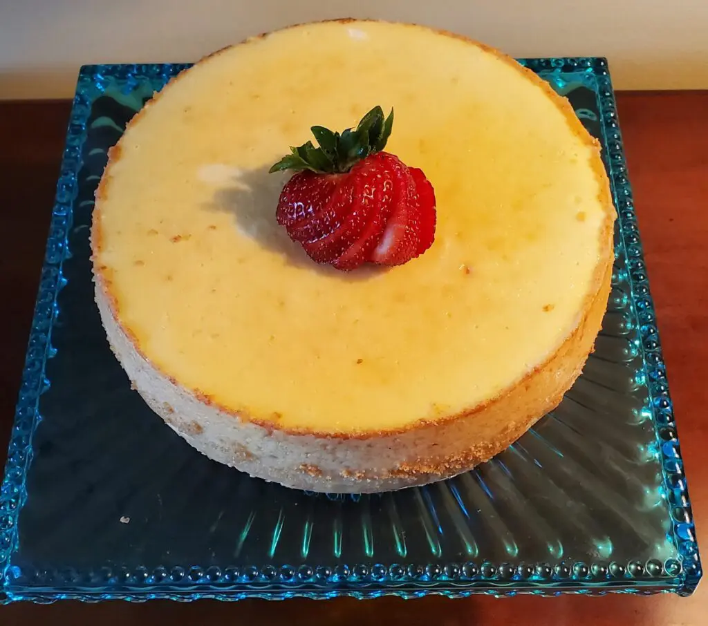 Cheesecake with strawberry cut toppings