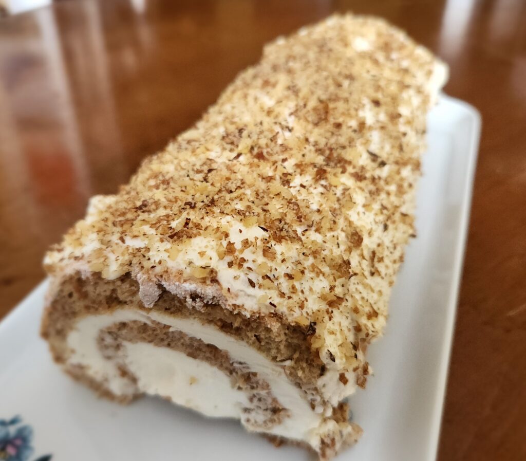 Hazelnut roulade 2